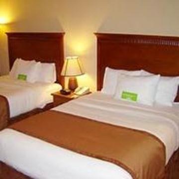Hotel La Quinta By Wyndham Vancouver