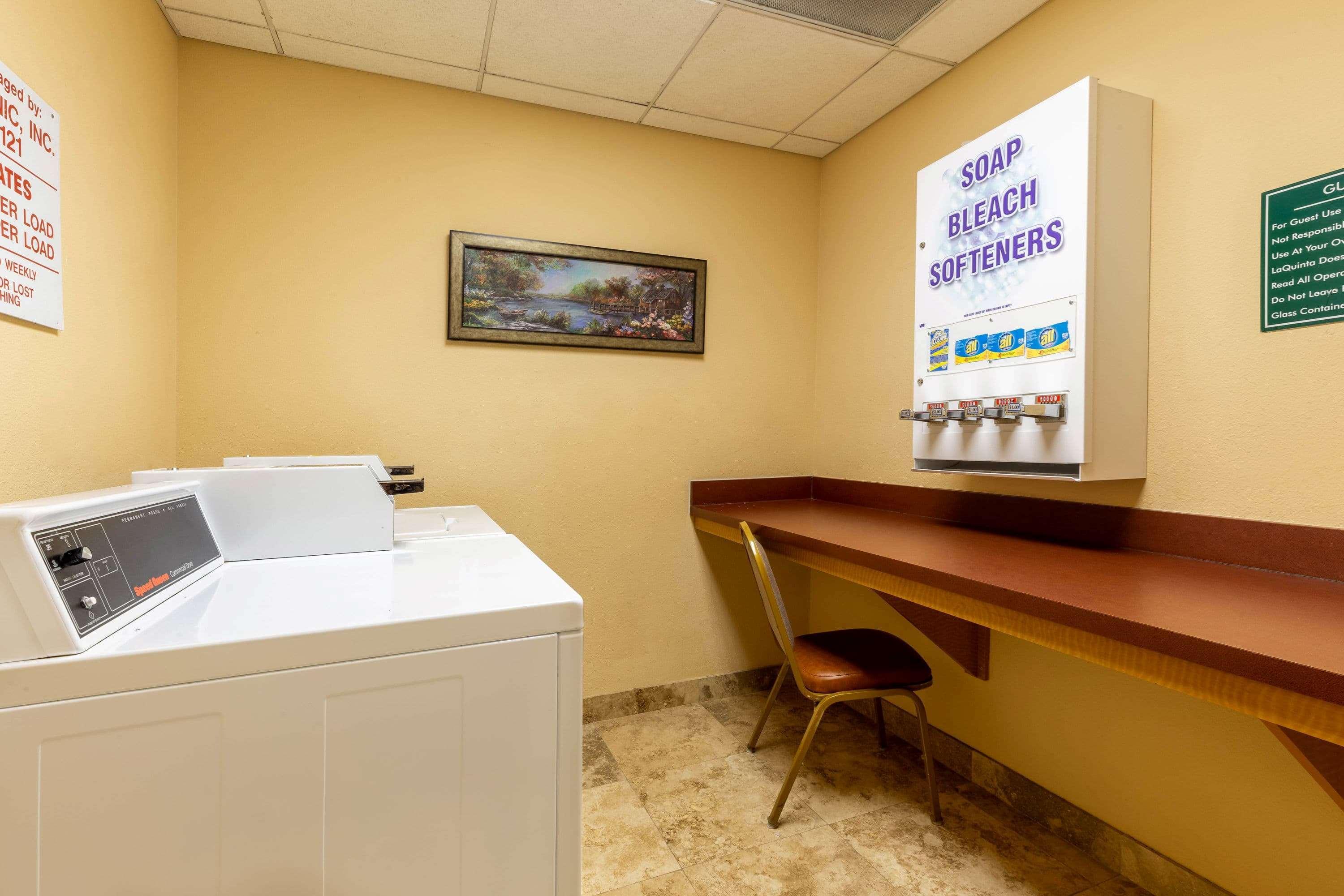 Hotel La Quinta By Wyndham Vancouver